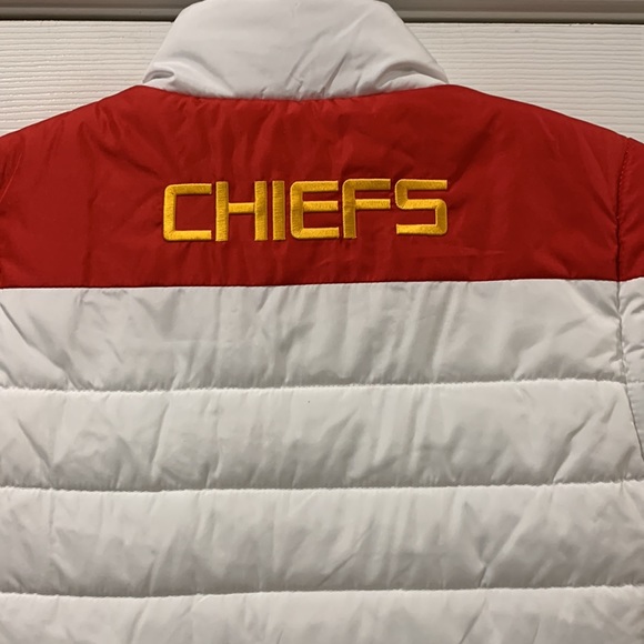 NFL Kansas City Chiefs women’s puffer vest - Picture 3 of 10
